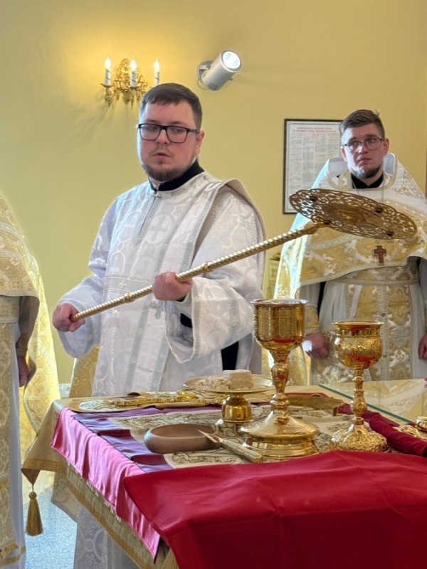 Święcenia diakońskie w katedrze ordynariatu
