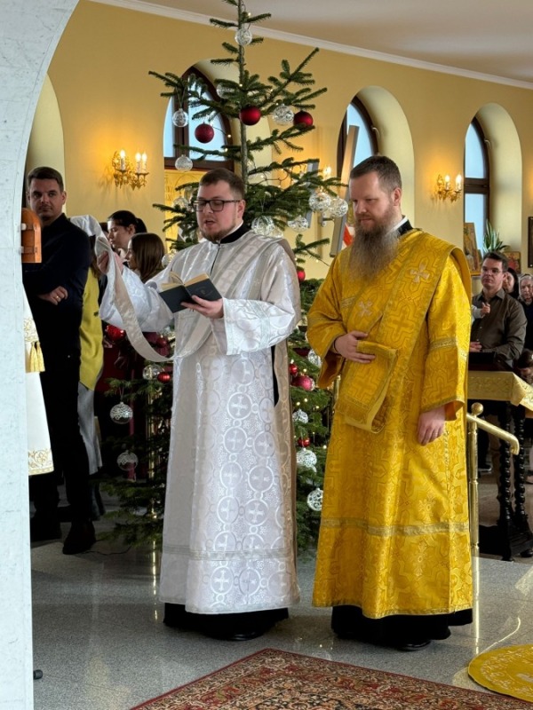 Święcenia diakońskie w katedrze ordynariatu
