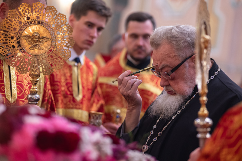 Obrzęd wyniesienia i podwyższenia św. Krzyża w stołecznej katedrze