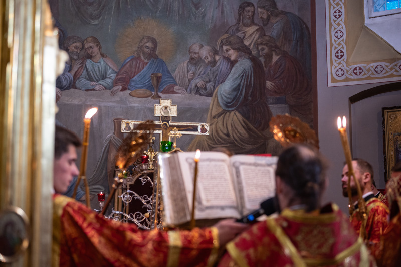 Obrzęd wyniesienia i podwyższenia św. Krzyża w stołecznej katedrze