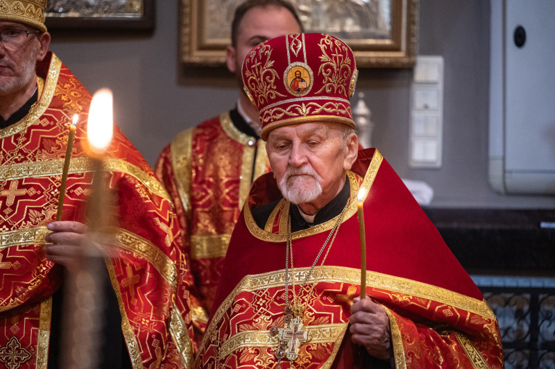 Obrzęd wyniesienia i podwyższenia św. Krzyża w stołecznej katedrze