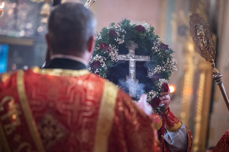 Obrzęd wyniesienia i podwyższenia św. Krzyża w stołecznej katedrze
