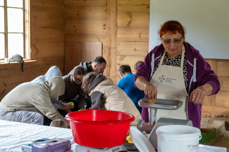 Podlaskie Tradycje Bez Granic – dwa dni spotkań, warsztatów i wspólnego śpiewu w Białowieży