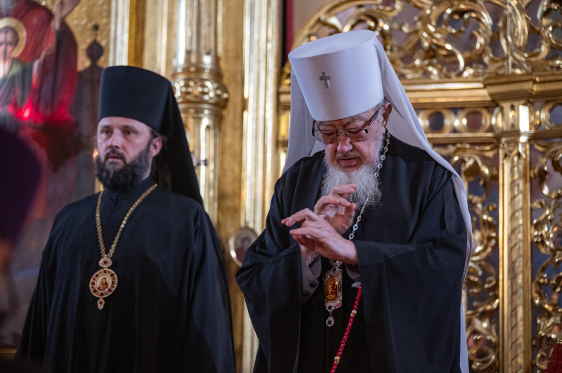 Obrzęd wyniesienia i podwyższenia św. Krzyża w stołecznej katedrze