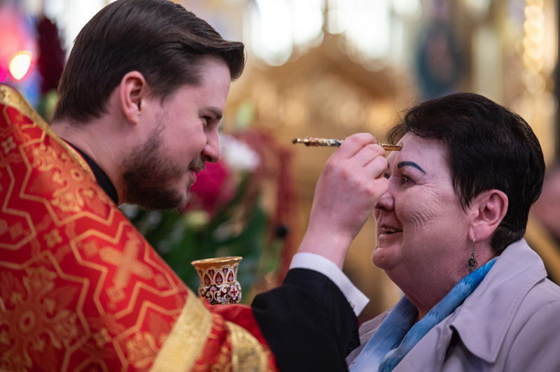 Obrzęd wyniesienia i podwyższenia św. Krzyża w stołecznej katedrze