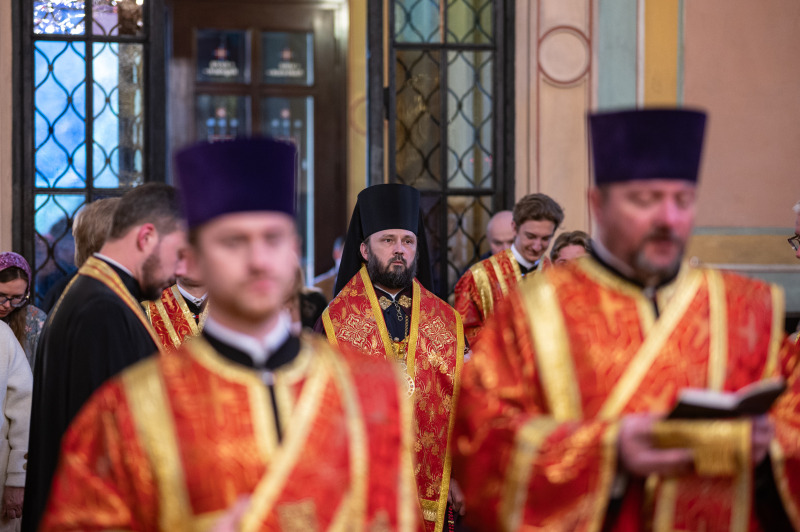 Obrzęd wyniesienia i podwyższenia św. Krzyża w stołecznej katedrze
