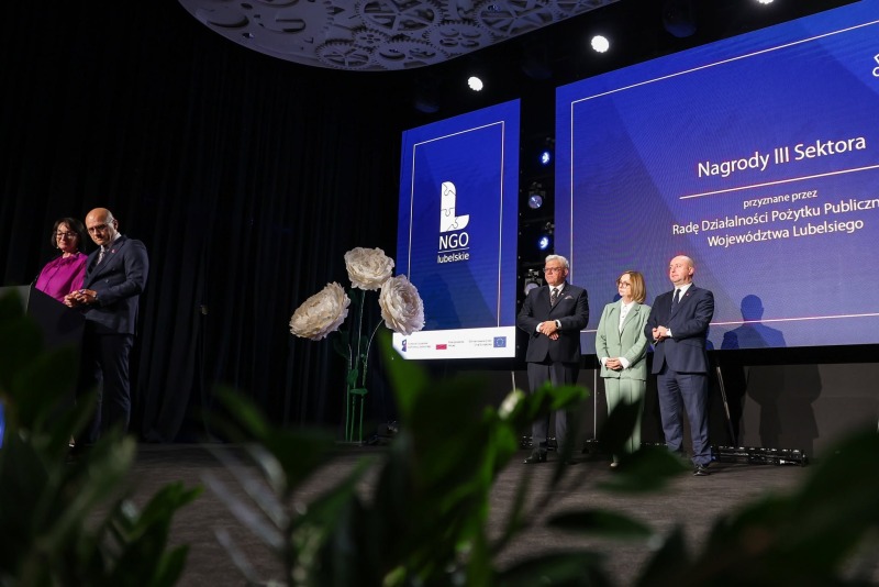 Ks. Jarosław Szczur wyróżniony za działalność kulturalną