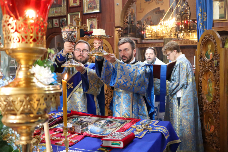 Uroczystości ku czci Matki Bożej związane z Jej ikoną Wsiecaryca